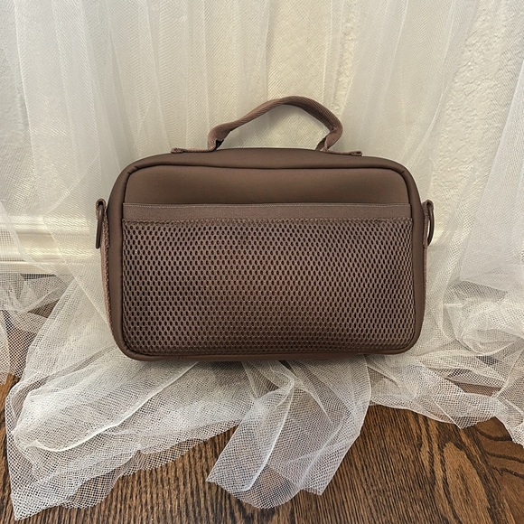 Dagne Dover Axel Large Neoprene Lunch Box in Dune - Picture 10 of 13